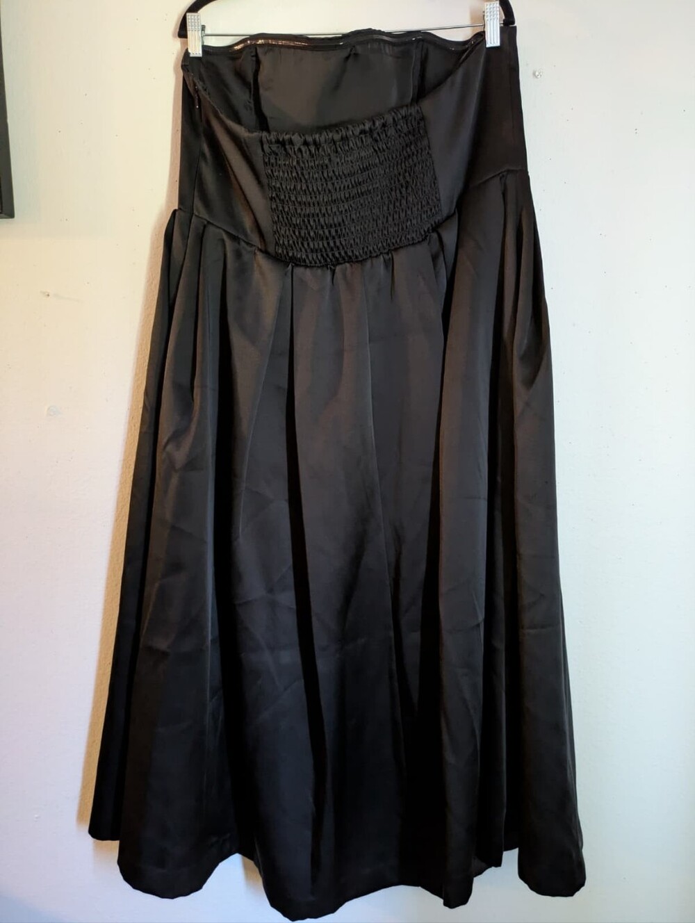 H&M Black Satin-Finish Strapless Maxi Dress, Size XXL - Picture 5 of 9